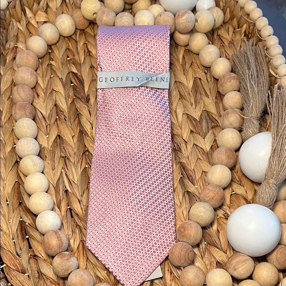Geoffrey Beene Blush Pink Textured Silk Tie